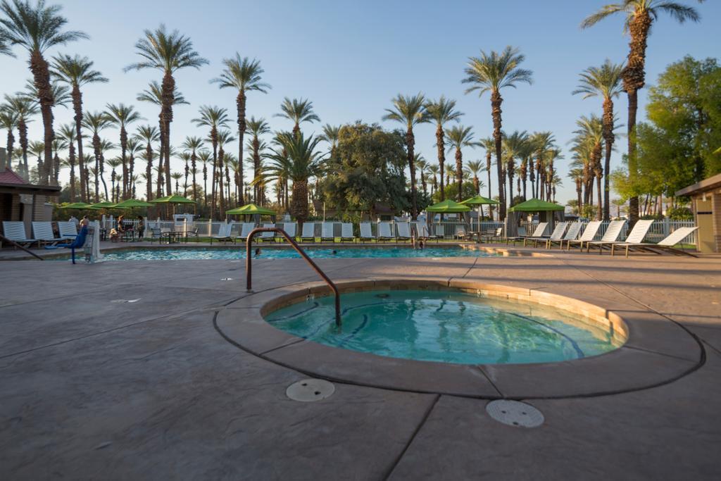 Palm Springs Camping Resort Cabin 3 Palm Desert Buitenkant foto
